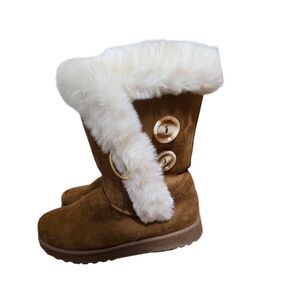 SO Brown Ankle Boots with White Fur Trim